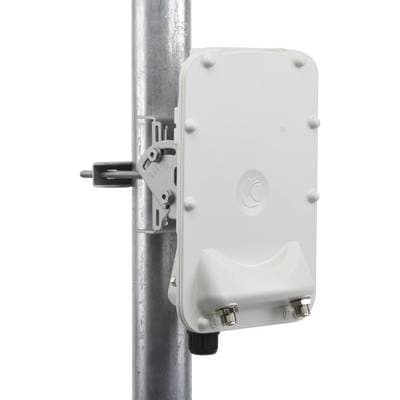 PTP-550 CAMBIUM hasta 1.36 GBps / 4910-6200 MHz / 802.11 AC Wave 2 - MU-MIMO 4:4x4 / BackHaul Conectorizado. PTP550-CE.